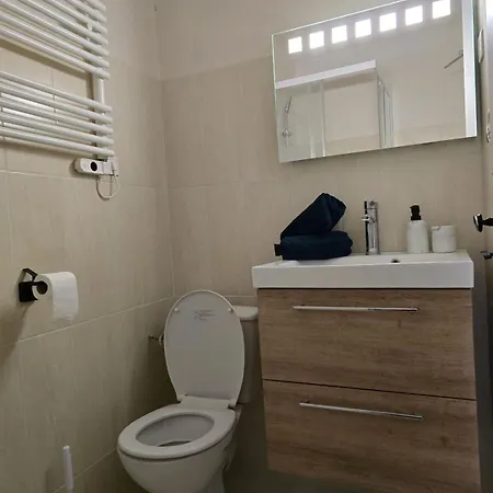 Celli L Near Port & Ac L Shellter